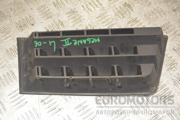 Решетка радиатора левая -06 Renault Megane (II) 2003-2009 8200114156 252311 - 2