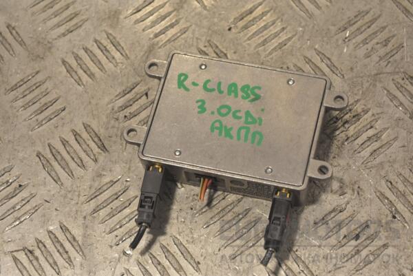 Усилитель антенны Mercedes R-Class (W251) 2005 A2118200885 258440 - 2