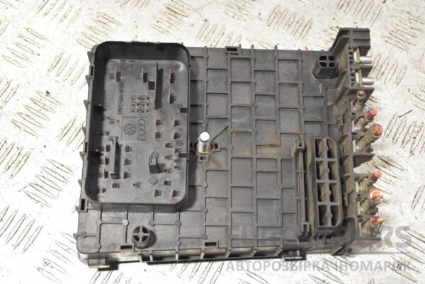 Блок предохранителей VW Passat (B6) 2005-2010 3C0937125 261281 - 2