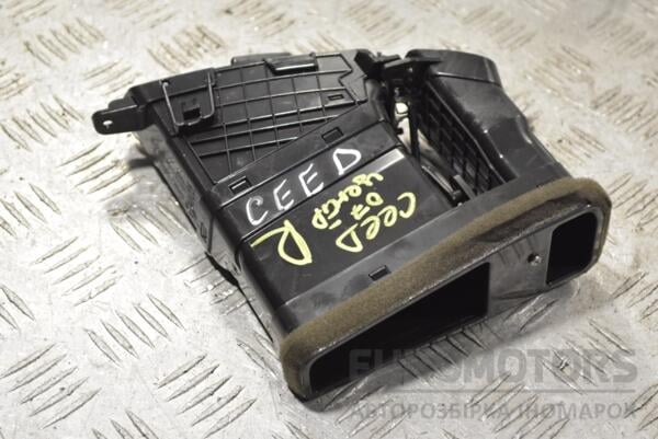 Дефлектор воздушный центральный правый Kia Ceed 2007-2012 974201H000 261587 - 2