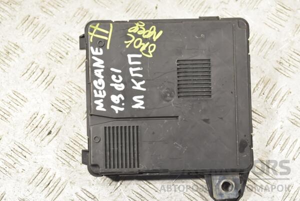 Блок предохранителей Renault Megane (II) 2003-2009 8200306033 261674 - 2