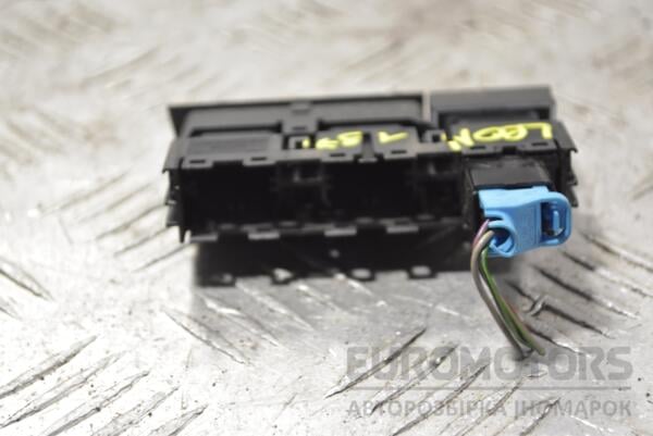 Кнопка ESP Seat Leon 2013 5F0927143A 261769 - 2