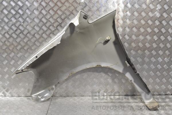 Крило переднє праве (дефект) Toyota Avensis Verso 2001-2009 262574 - 2