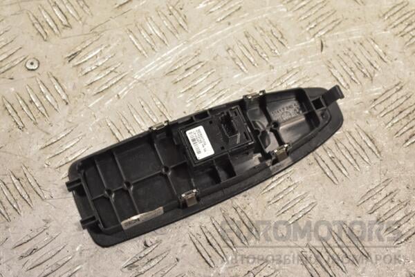 Кнопка склопідіймача передні праві BMW 3 (F30/F31) 2012-2019 9208107 268757 - 2