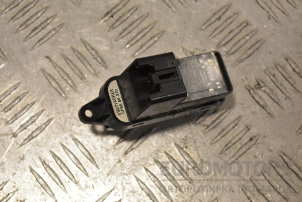 Кнопка стеклоподъемника передняя правая Mazda 6 2002-2007 GP9A66370 270384 - 2