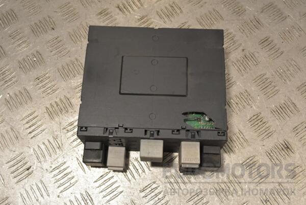 Блок управління бортовою мережею (дефект) VW Golf (V) 2003-2008 3C0937049AJ 270444 - 2