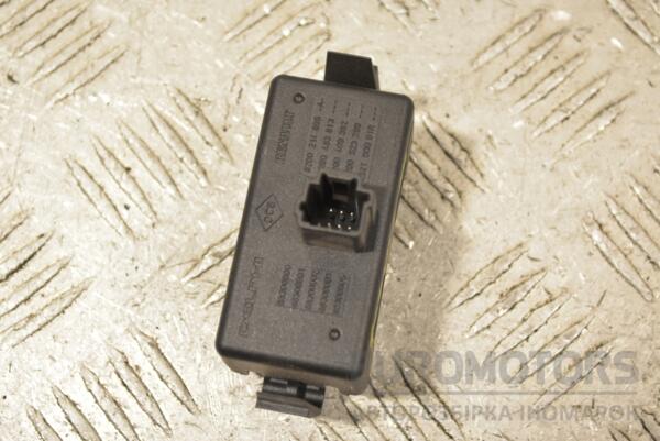 Кнопка аварійки Renault Scenic (III) 2009-2015 8200214896A 270506 - 2