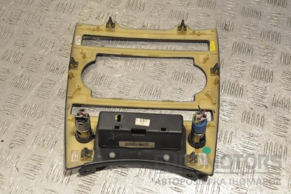 Накладка центральной консоли Jeep Grand Cherokee 2005-2010 X25032001XX 270876 - 2