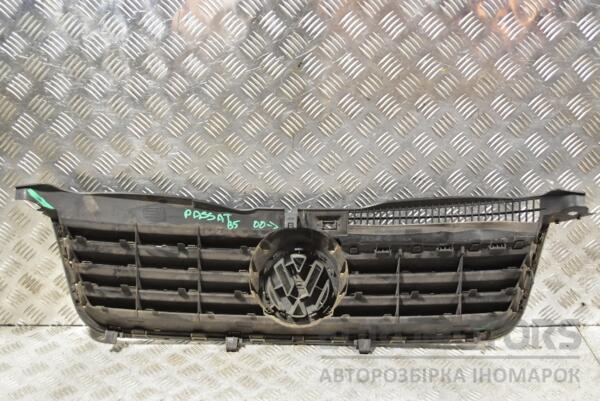 Решетка радиатора 00- (дефект) VW Passat (B5) 1996-2005 3B0853651K 272469 - 2