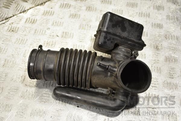 Патрубок повітряного фільтра Hyundai Trajet 2.0 16V 2000-2008 2813838500 281820 - 2