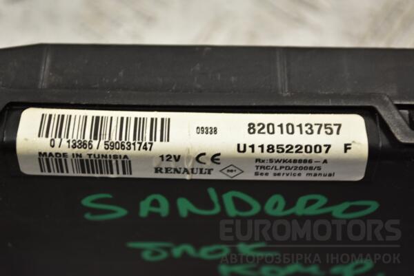 Блок комфорту Renault Sandero 2007-2013 8201013757 284037 - 2