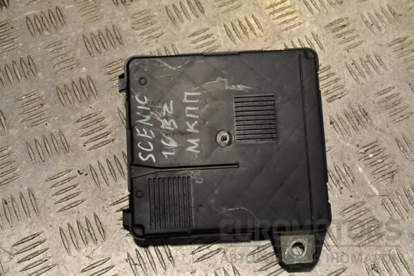 Блок предохранителей Renault Scenic (II) 2003-2009 8200306032B 288942 - 2