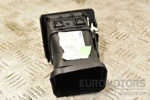 Дефлектор воздушный левый Volvo V50 2004-2012 39888287 289737 - 2