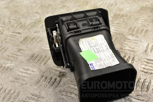 Дефлектор повітряний правий Volvo V50 2004-2012 39888290 289739 - 2