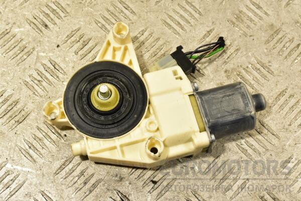 Моторчик склопідіймача передній правий Mercedes C-class (W204) 2007-2015 A2048200242 290117 - 2