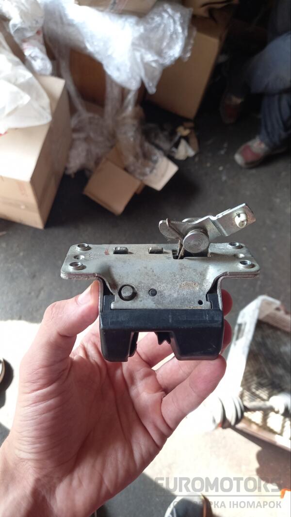 Замок крышки багажника механ (ляда) Opel Vivaro 2001-2014 8200007346 BF-541 - 3