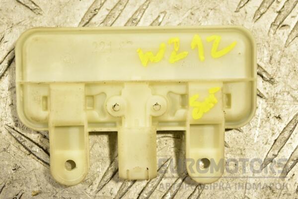 Кнопка открывания крышки багажника наружная Mercedes E-class (W212) 2009-2016 A2218702410 291083 - 2