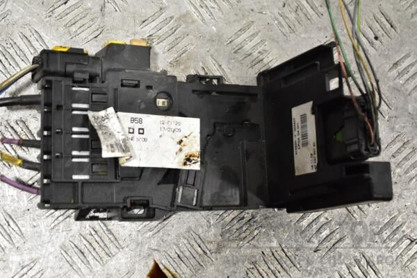 Блок силових запобіжників Citroen C4 Picasso 1.6 16V 2007-2014 28201235 296409 - 2