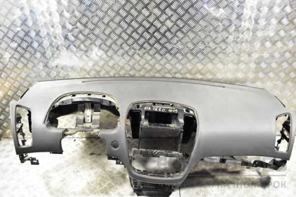 Торпедо під Airbag -09 Kia Ceed 2007-2012 847101H000EQ 303229 - 2