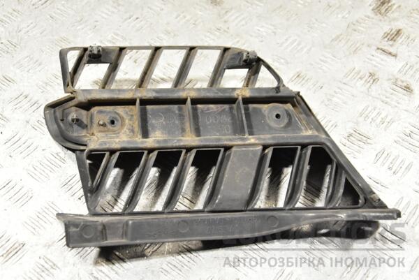Решетка радиатора левая 04- Mitsubishi Outlander 2003-2006 MN175977 304515 - 2