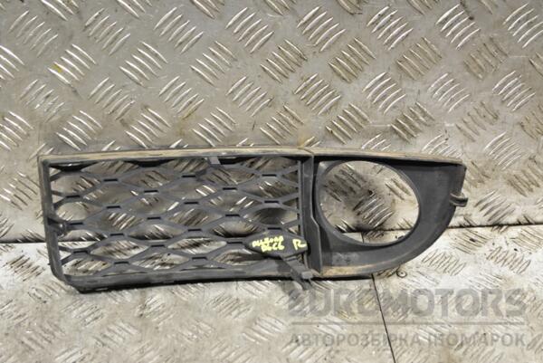 Решітка переднього бампера під ВТФ права Audi A6 (Allroad quattro C5) 2000-2005 4Z7807682 306573 - 2