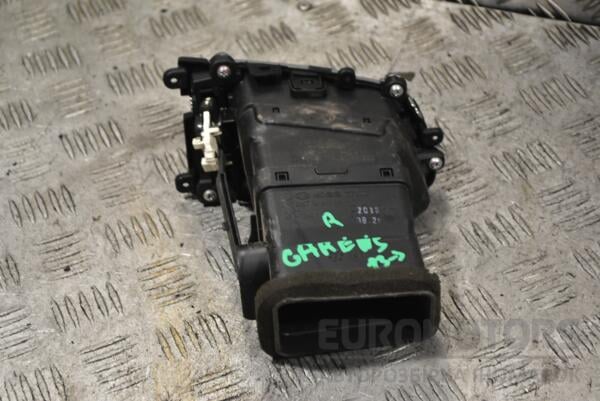 Дефлектор повітряний правий Kia Carens 2013 97490A4000 310157 - 2
