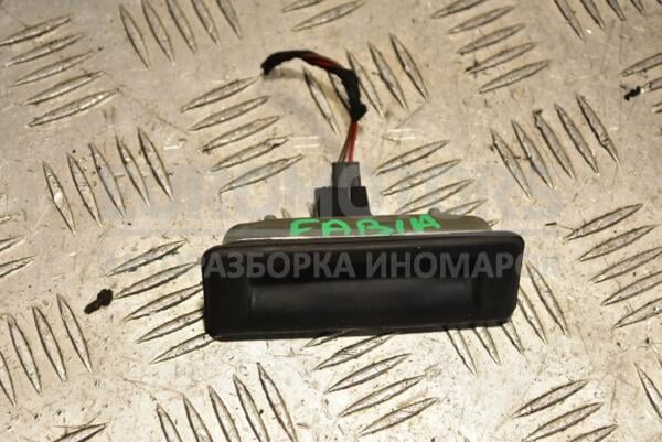 Кнопка відкриття кришки багажника зовнішня Skoda Fabia 2007-2014 5J0827566E 315050 euromotors.com.ua