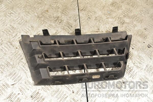 Решітка радіатора ліва -06 Renault Scenic (II) 2003-2009 8200140329 315729 - 2