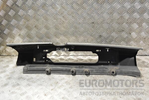 Пластик под фонарь правый 06- (ляда) Renault Trafic 2001-2014 265A60118R 316363 - 2