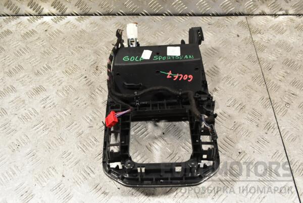 Консоль центральна в торпедо VW Golf Sportsvan 2014-2020 517863284A 320420 - 2