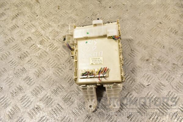 Блок предохранителей Toyota Auris (E15) 2006-2012 8273002140 321268 - 2