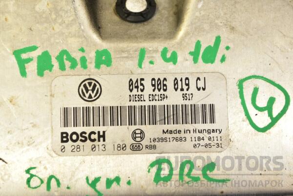 Блок керування двигуном Skoda Fabia 1.4tdi 2007-2014 045906019CJ 326362 - 2