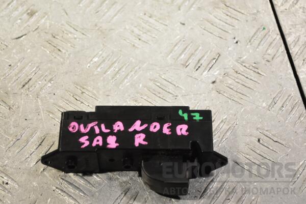 Кнопка склопідіймача задні праві Mitsubishi Outlander 2003-2006 8608A106 327470 - 2