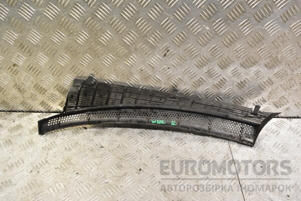 Накладка под лобовое стекло (жабо) правая Mercedes C-class (W202) 1993-2000 A2028310258 330569 - 2