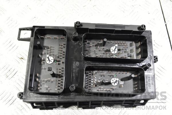 Блок запобіжників Opel Astra (H) 2004-2010 13250231 330912 - 2