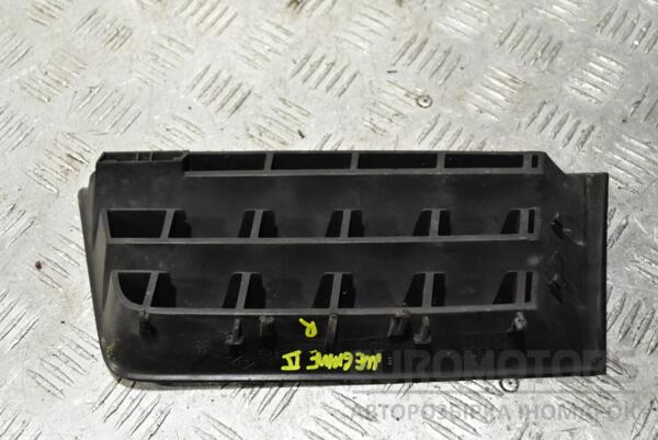Решетка радиатора правая -06 Renault Megane (II) 2003-2009 8200114157 332650 - 2