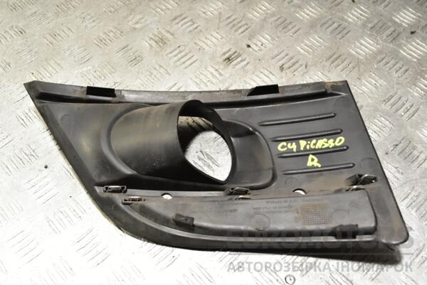 Накладка бампера під ВТФ права Citroen C4 Picasso 2007-2014 9680404077 332677 - 2