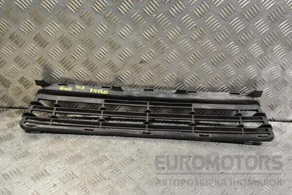 Решітка в бампер центральна 04- Toyota Corolla (E12) 2001-2006 5311213010 332680 - 2