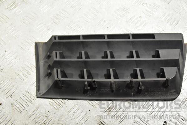 Решітка радіатора ліва -06 Renault Megane (II) 2003-2009 8200114156 332689 - 2