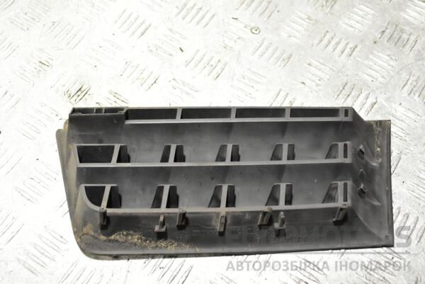 Решетка радиатора правая -06 Renault Megane (II) 2003-2009 8200114157 332691 - 2