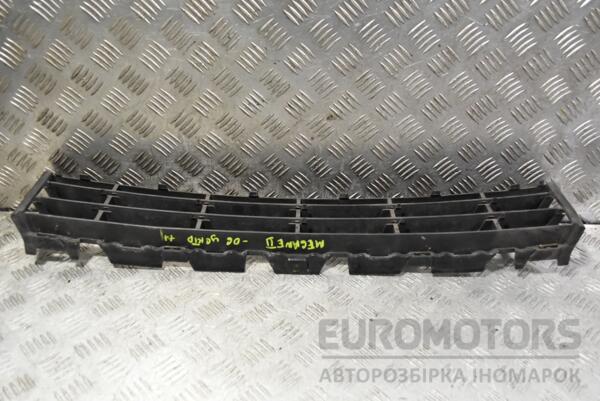 Решетка в бампер центральная -06 Renault Megane (II) 2003-2009 8200114155 332719 - 2