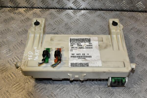 Блок предохранителей Ford Focus (II) 2004-2011 7M5T14A073CE 335417 - 2