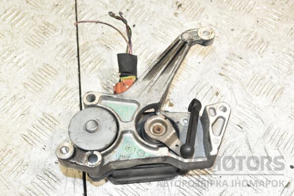 Механізм зміни довжини впускного колектора Opel Vectra 1.9cdti (C) 2002-2008 55190241 335906 - 2