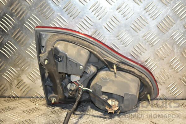 Ліхтар правий внутрішній 04- Toyota Avensis Verso 2001-2009 336333 - 2