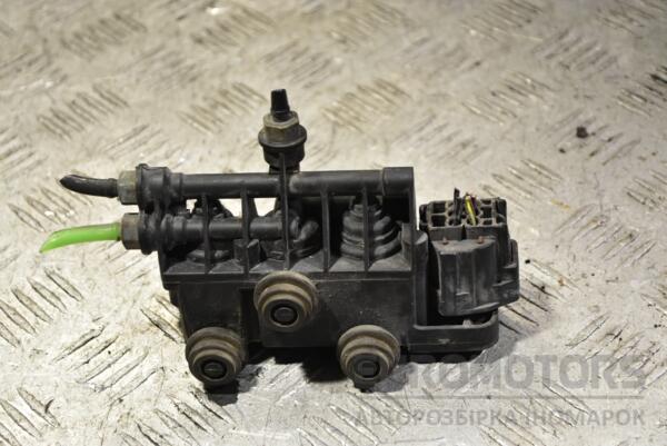 Блок клапанов пневмоподвески Land Rover Discovery (III) 2004-2009 RVH000055 340991 - 2