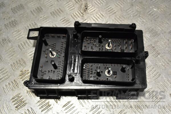 Блок предохранителей Opel Astra (H) 2004-2010 13205782 341804 - 2