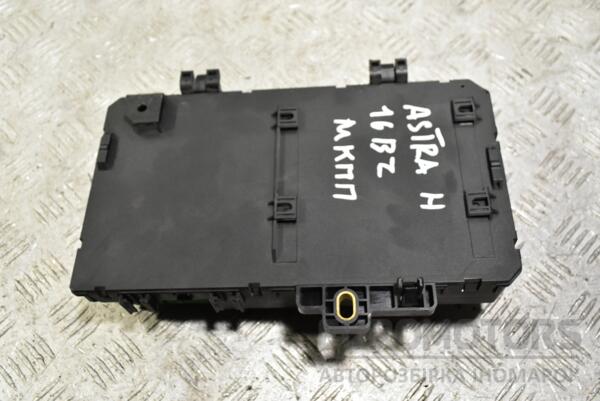 Блок запобіжників Opel Astra (H) 2004-2010 13181278 341810 - 2