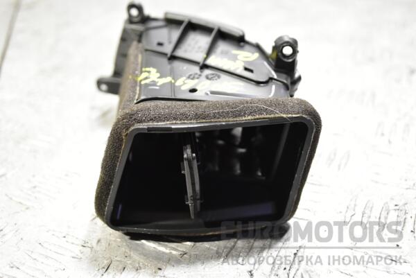 Дефлектор повітряний центральний правий Kia Sportage 2010-2015 974203W000 341822 - 2