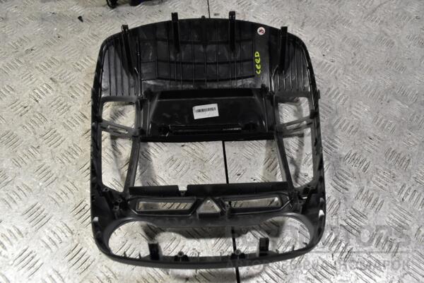 Консоль центральна в торпедо Kia Ceed 2007-2012 847401H000 342272 - 2