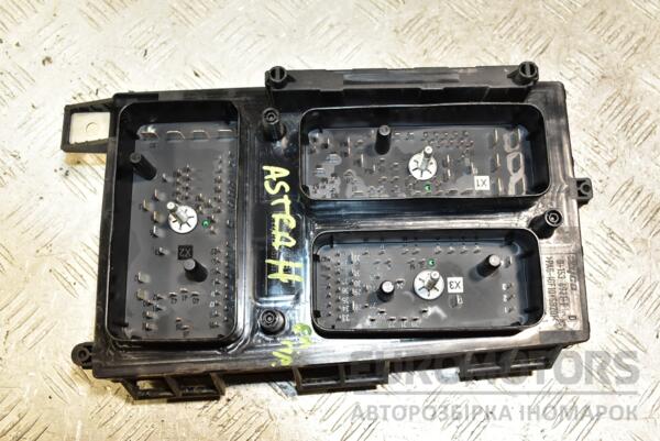 Блок запобіжників Opel Astra (H) 2004-2010 13268301 342688 - 2